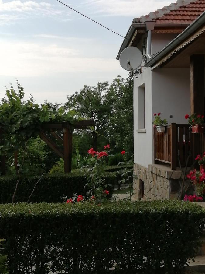 Krushunska Panorama Hotel Krushuna Exterior foto