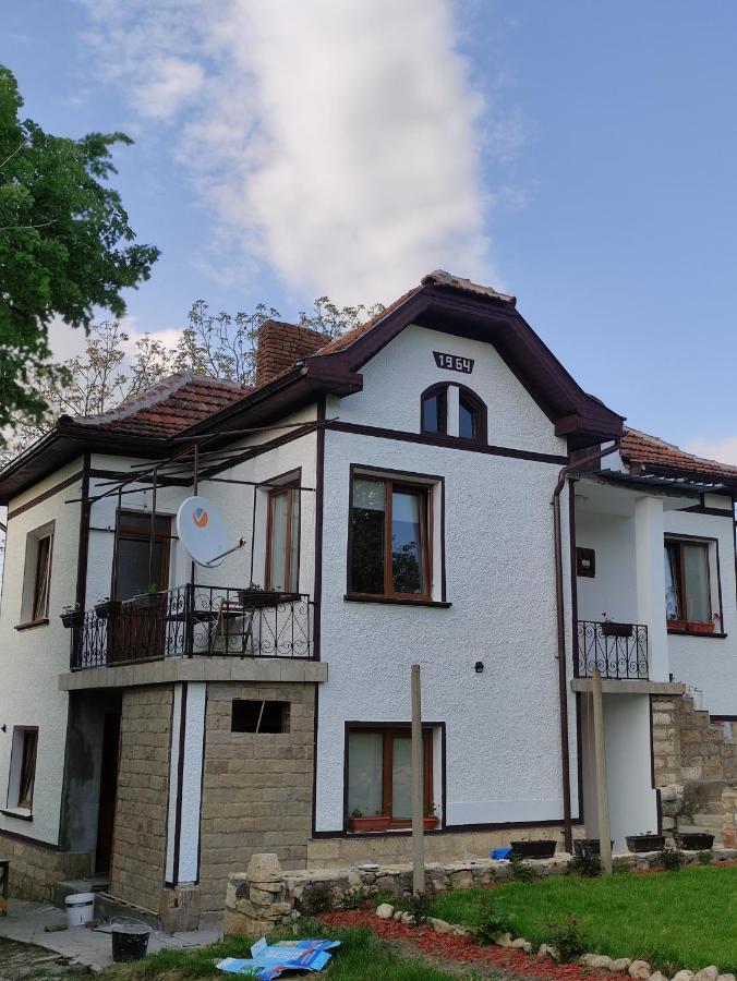 Krushunska Panorama Hotel Krushuna Exterior foto